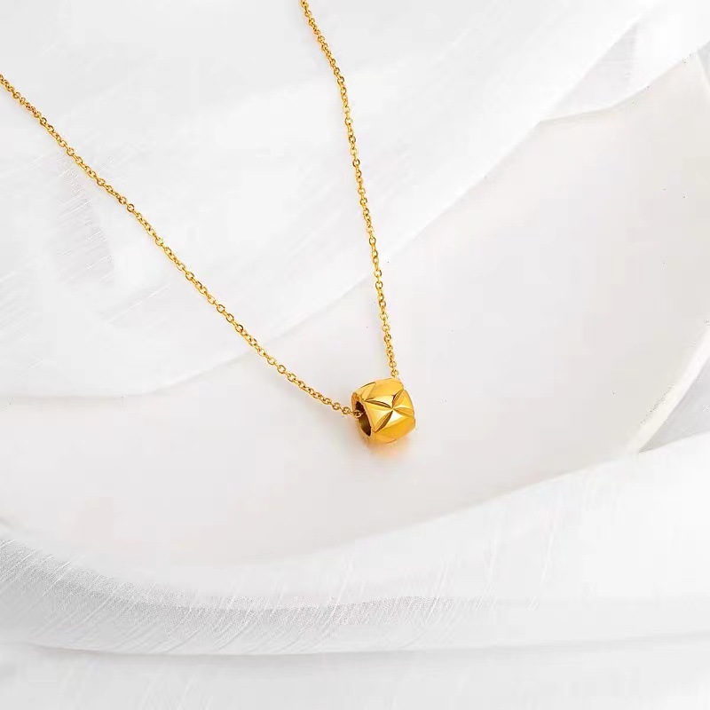 Цепочка с круглой подвеской в  – обзор и цена Cross Pendant Necklace Gold