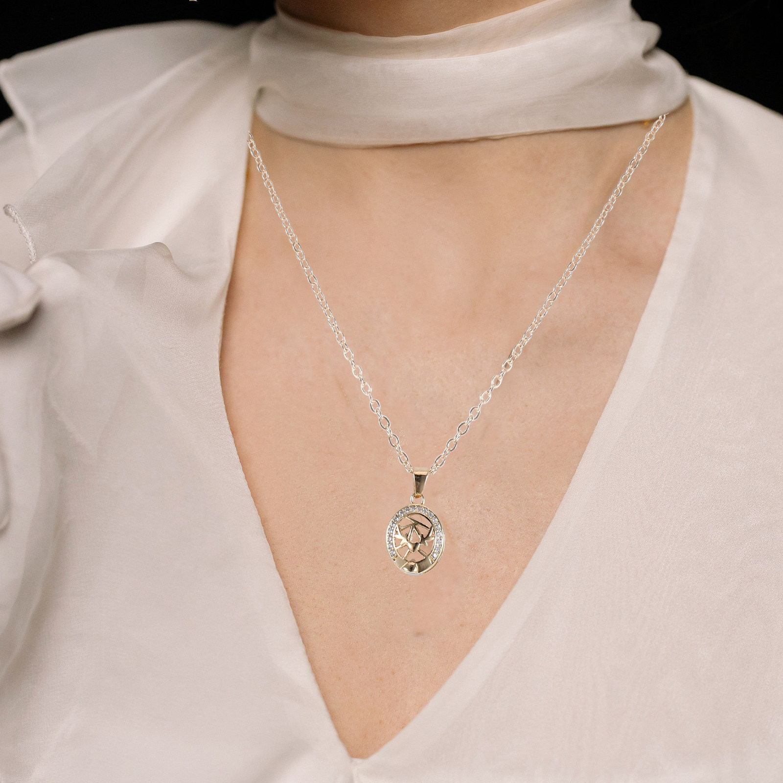 Многослойное ожерелье с застеж – обзор и цена Magnetic Couple Matching Necklaces