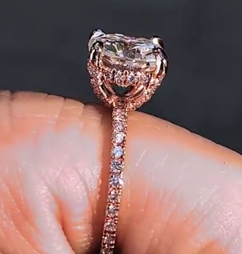 Изготовленное на заказ твердое – обзор и цена Moissanite Engagement Ring 1 Carat