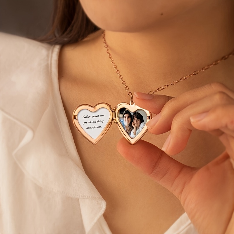 Персонализированное ожерелье с – обзор и цена Heart Locket Necklace Photo